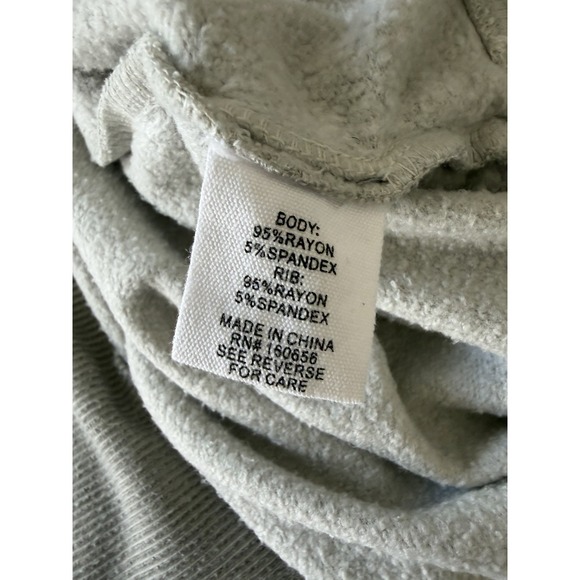 Brit NY Sequince Sugar Skull Sweatshirt Top Women size Large Gray Long Sleeve - Picture 5 of 7